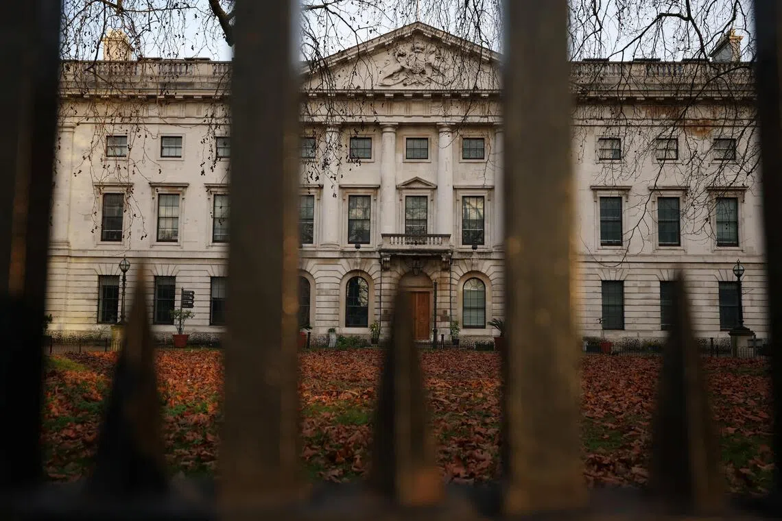 UK appears to lays groundwork for approval of controversial Chinese embassy