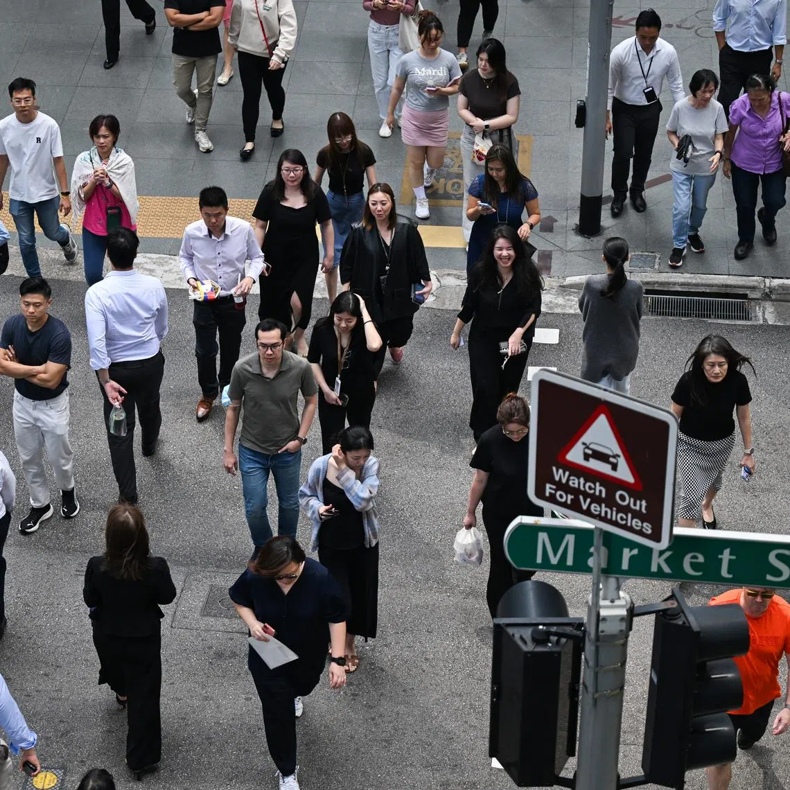 The Ministry of Manpower said that firms are expected to remain cautious in their hiring and wage decisions in the first quarter of 2026. 