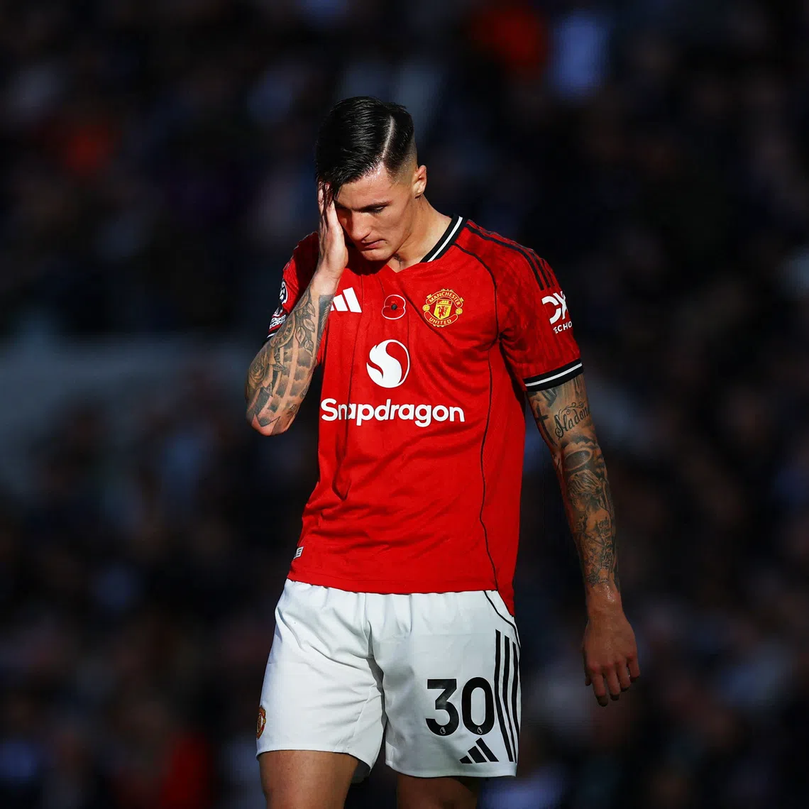 Soccer Football - Premier League - Tottenham Hotspur v Manchester United - Tottenham Hotspur Stadium, London, Britain - November 8, 2025 Manchester United's Benjamin Sesko reacts Action Images via Reuters/Matthew Childs