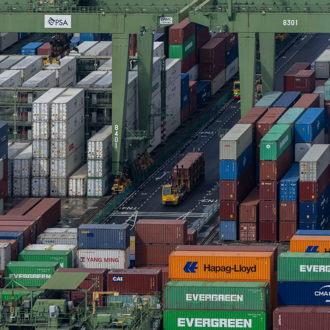 Economic observers have said that US President Donald Trump’s on-and-off-tariff policy threatens to depress global trade and stall economic growth, especially for small and open economies.