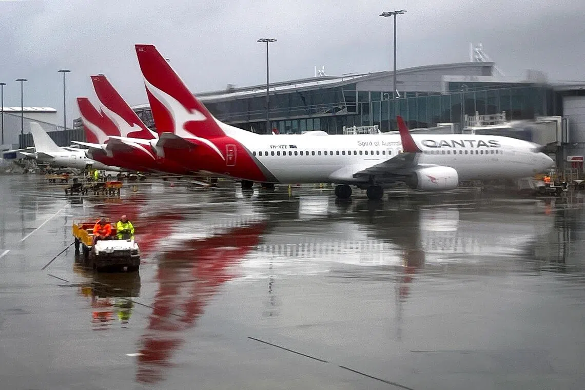 Qantas is reviewing its policy on passengers carrying lithium batteries after an incident at its airport lounge in Melbourne.