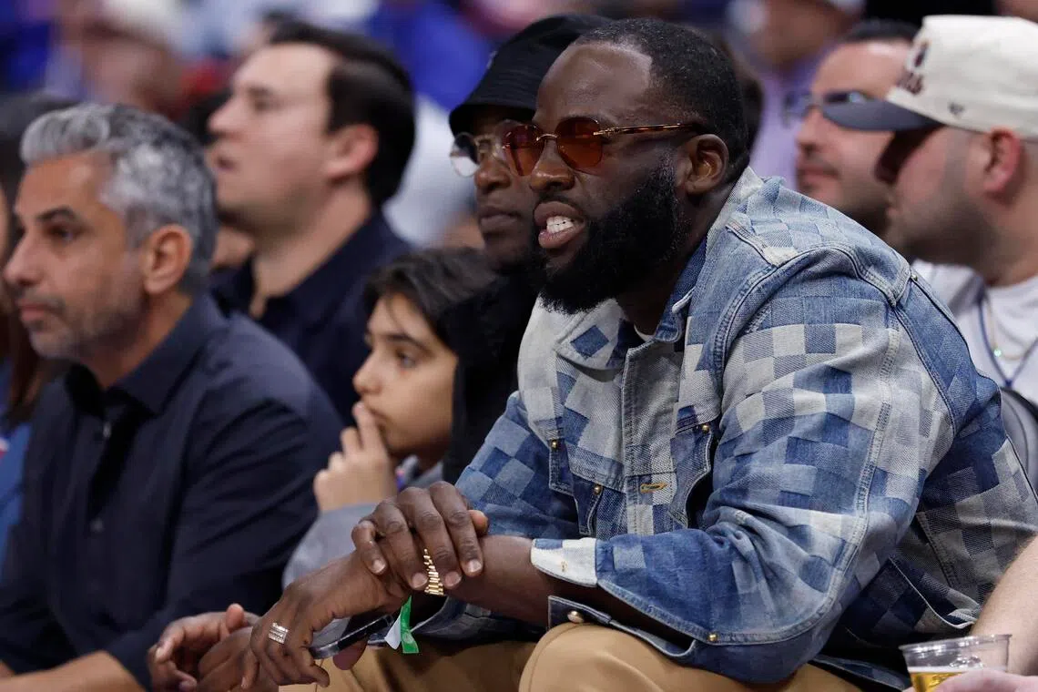 Golden State Warriors re-sign Draymond Green after LeBron James shun