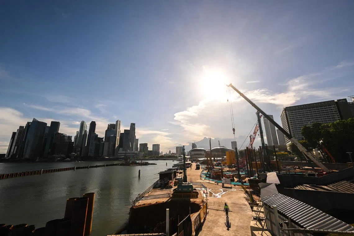 Periods of high heat stress can occur even without a heatwave. 