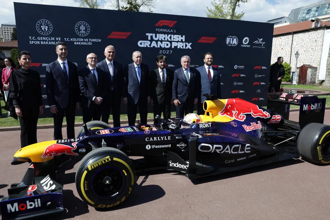 Formula One F1 - Turkey to announce return of Istanbul to racing circuit - Dolmabahce Palace, Istanbul, Turkey - April 24, 2026 Turkey's President Tayyip Erdogan, FIA president Mohammed ben Sulayem, F1 CEO Stefano Domenicali and Culture and Tourism Minister Mehmet Nuri Ersoy, Sports Minister Osman Askin Bak and Turkey's Automobile Sports Federation President Eren Uclertopragi during the event REUTERS/Murad Sezer