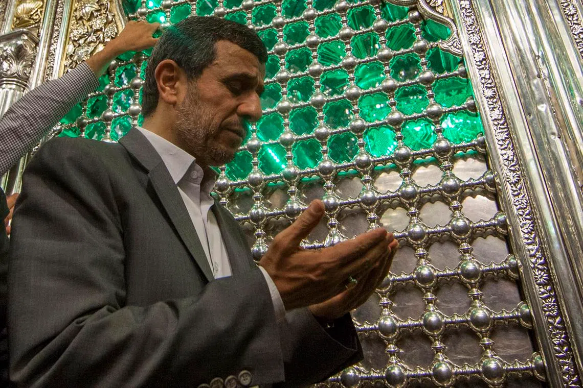 وطن نيوز – وكان الهدف المبكر للحرب هو تنصيب الرئيس المتشدد السابق أحمدي نجاد زعيما لإيران