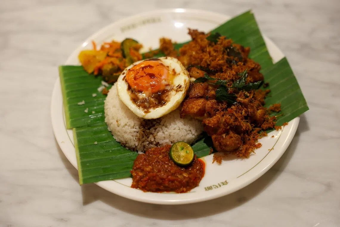 Berempah Bros’s Signature Ayam Berempah.