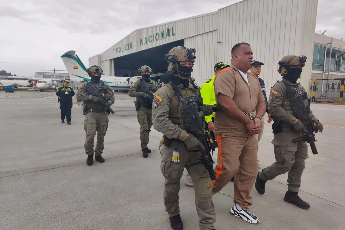 Colombia extradites top rebel commander to US in first under new president