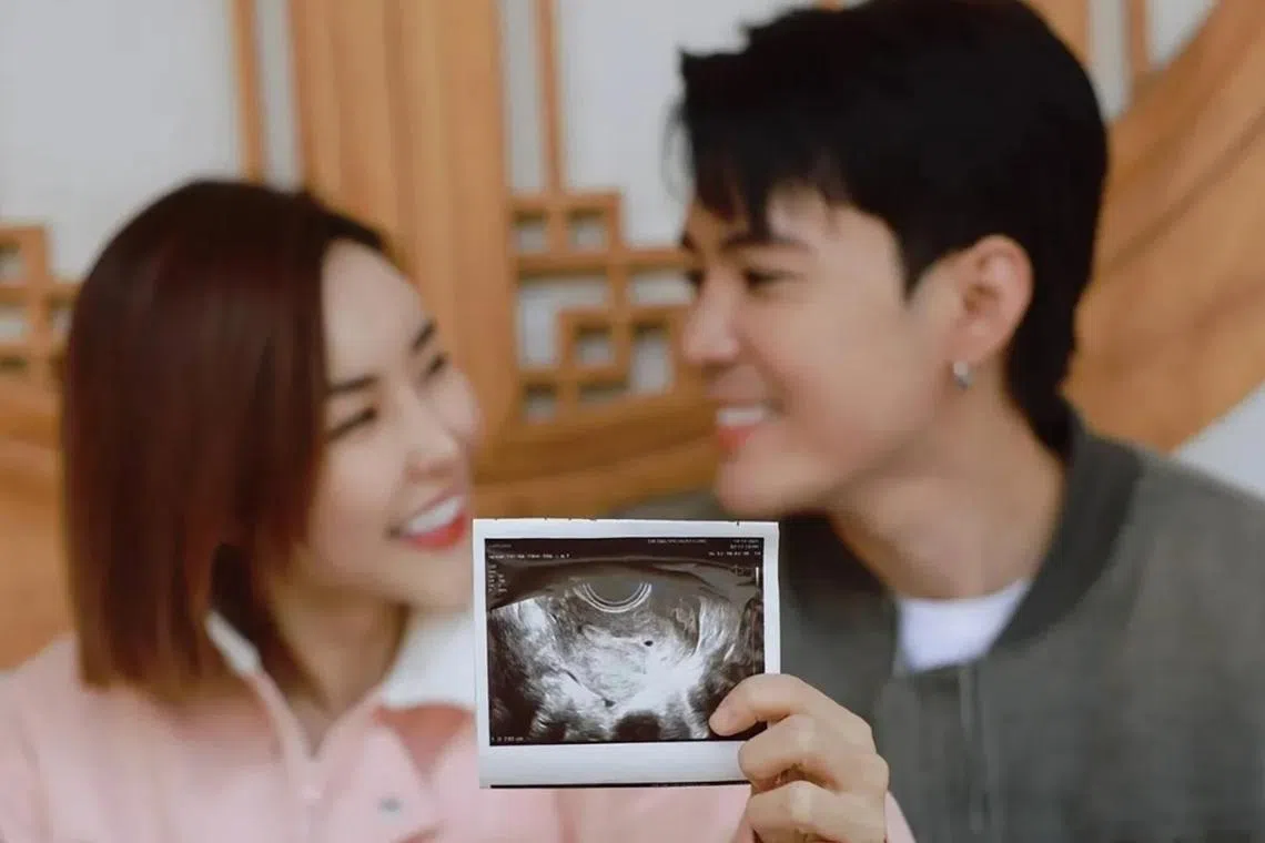 Desmond Ng announces on social media on Jan 28 that his wife Kanny Theng is pregnant.