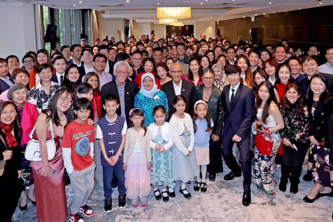 The reception was attended by over 200 overseas Singaporeans, including local singer JJ Lin who is on a performance tour in Europe.