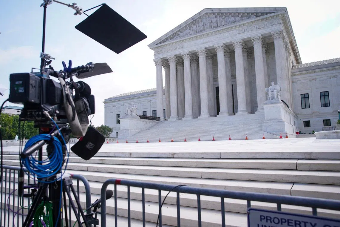 FILE PHOTO: The Supreme Court building is seen ahead of Monday rulings on payments to student athletes in Washington, U.S., June 21, 2021. REUTERS/Sarah Silbiger/File Photo