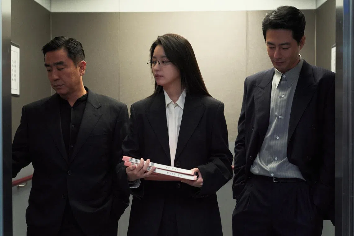 (From left) Ryu Seung-ryong, Han Hyo-joo and Zo In-sung in Moving.