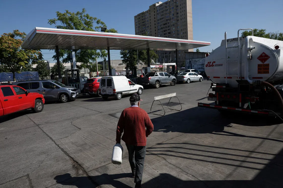 Chile weighs ethanol-gasoline blend as government seeks cheaper fuels amid fiscal strains
