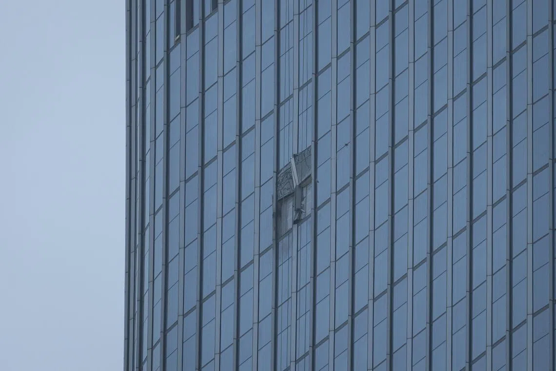 Plane that hit Beijing tower nearly collided with Hainan air jet