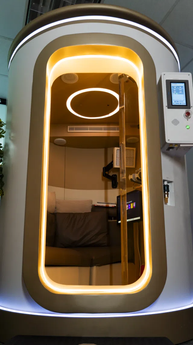 Hyperberic oxygen therapy chamber 