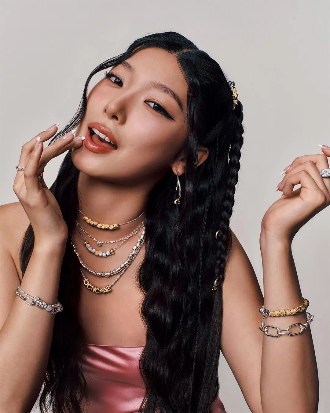 pandora-minis-styled-by-katseye-yoonchae