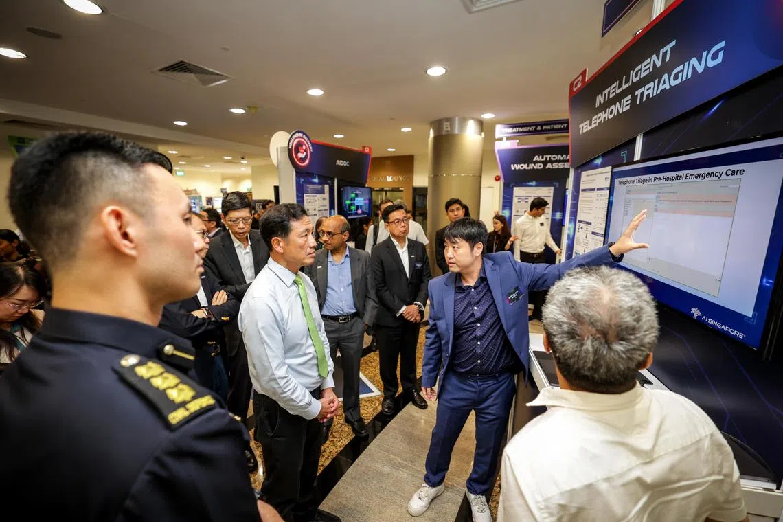 CMG20241113-YeapCT01/叶振忠/赵世楚/AI in Healthcare Technology Showcase 2024 by AI Singapore [Shaw Foundation Alumni House (Auditorium, L2)]

Caption: 
Minister for Health Ong Ye Kung touring the inaugural AI in Healthcare Technology Showcase on 13 Nov 2024 at the Shaw Foundation Alumni House. The showcase aims to foster innovation in healthcare, catalyse international partnerships, facilitate the translation of research into viable commercial products, and promote Singapore’s leadership in AI in healthcare.