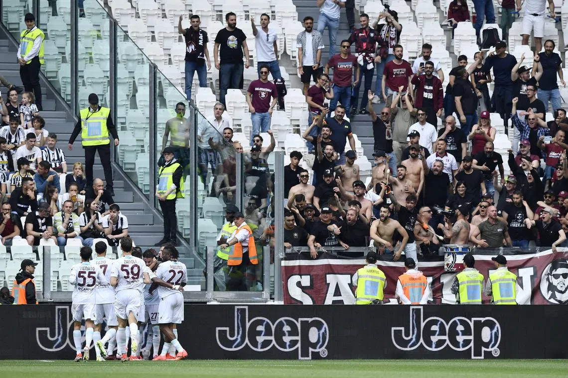 FILE PHOTO: Soccer Football - Serie A - Juventus v Salernitana - Allianz Stadium, Turin, Italy - May 12, 2024 Salernitana players celebrate after  Niccolo Pierozzi scores their first goal REUTERS/Massimo Pinca/File Photo