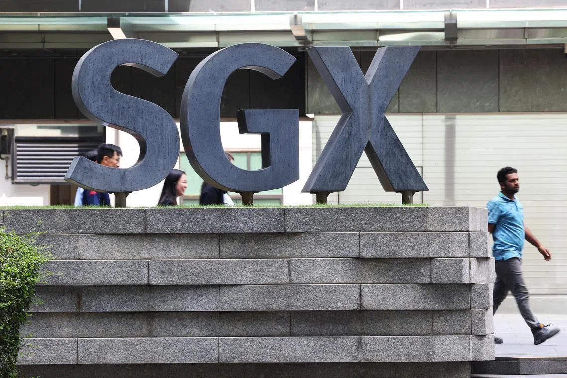 CMG20240408-HengYY03 / 王彦燕 / SGX Centre 新加坡交易所 [Shenton Way] SGX logo in front of the SGX Centre building at Shenton Way.受限股票（restricted stock unit）