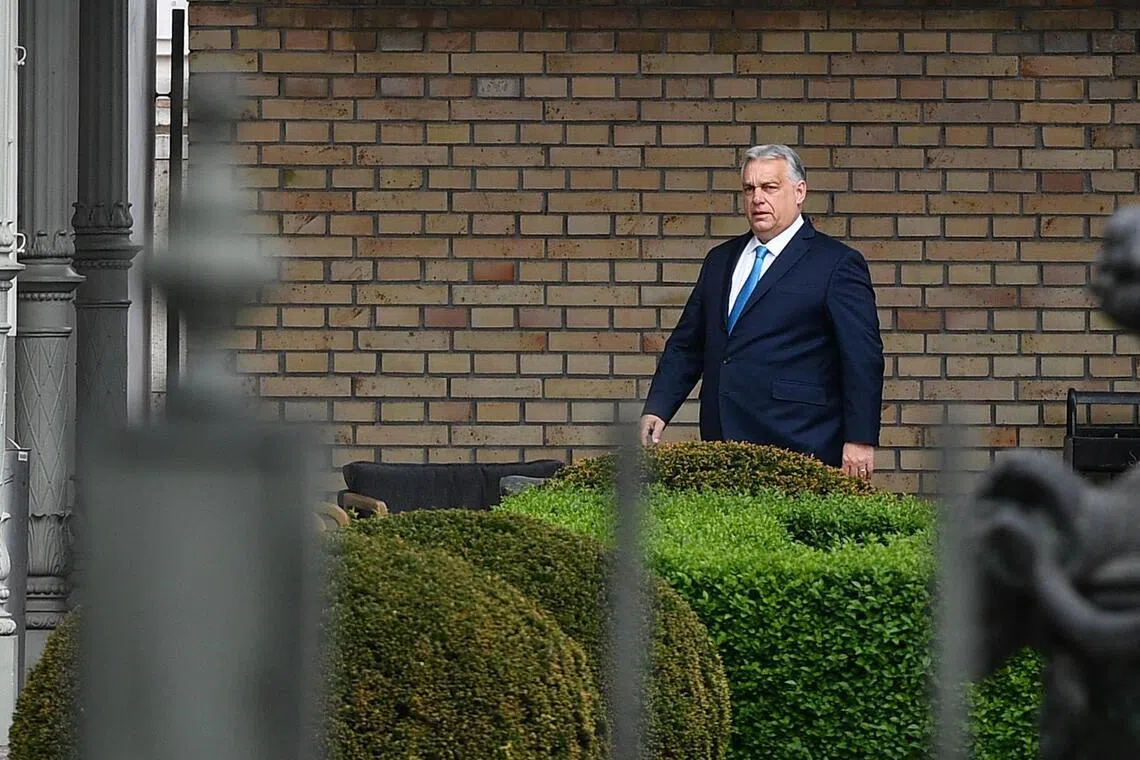 وطن نيوز – اليمين المتطرف في أوروبا يجتمع في ميلانو بعد هزيمة أوربان