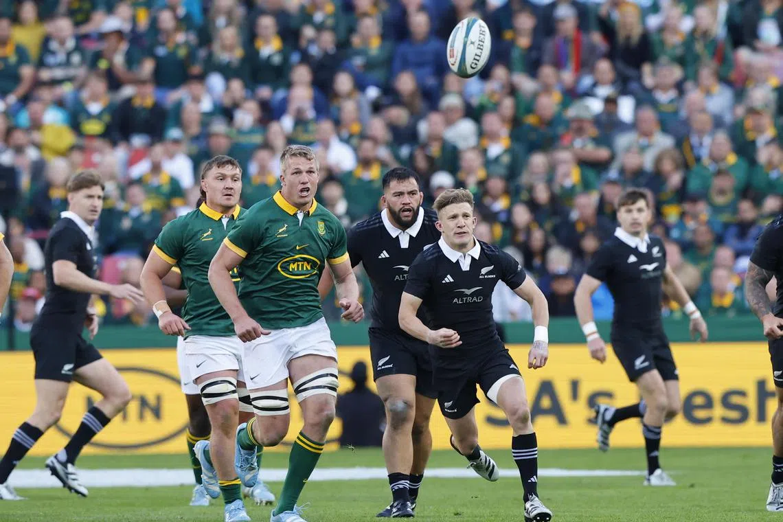 The Springboks and the All Blacks during battle in the first Test at Ellis Park in Johannesburg. 