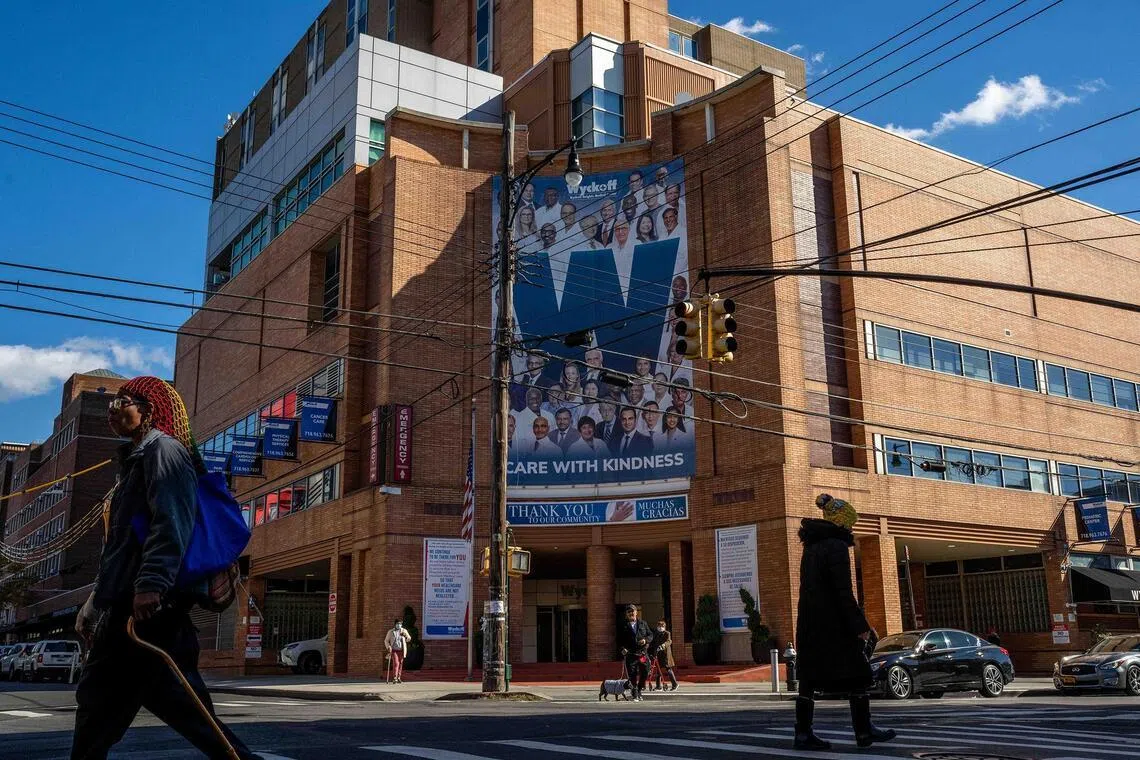 ICE operation in Brooklyn sparks skirmishes and complaints