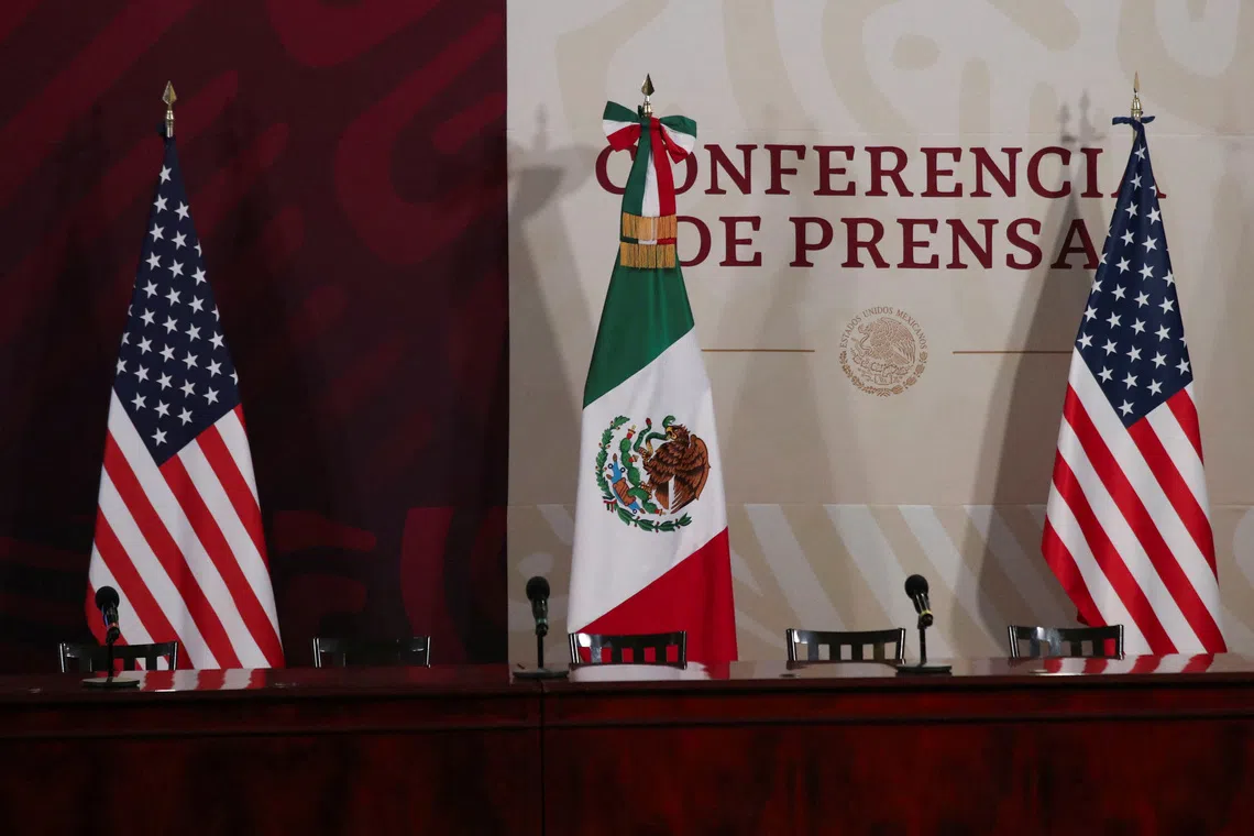 US revokes visas of over 50 Mexican politicians in new drug war front