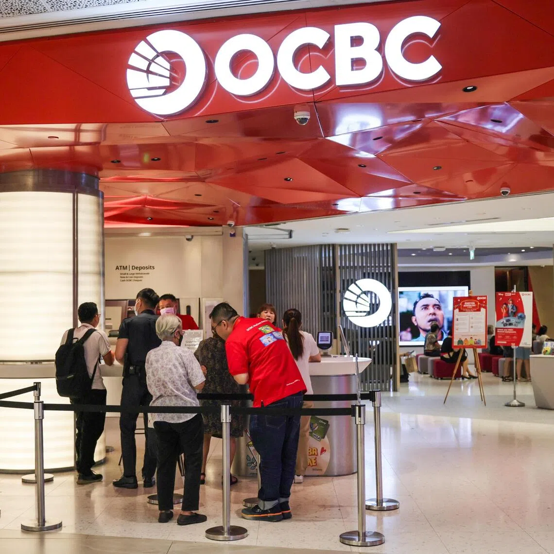 ST20250929_202529200840: Gin Tay/ pixgeneric /
Generic photo of OCBC bank at AMK Hub Sep 12, 2025.
Can use for banking, finance, investment, banks, transaction loan,