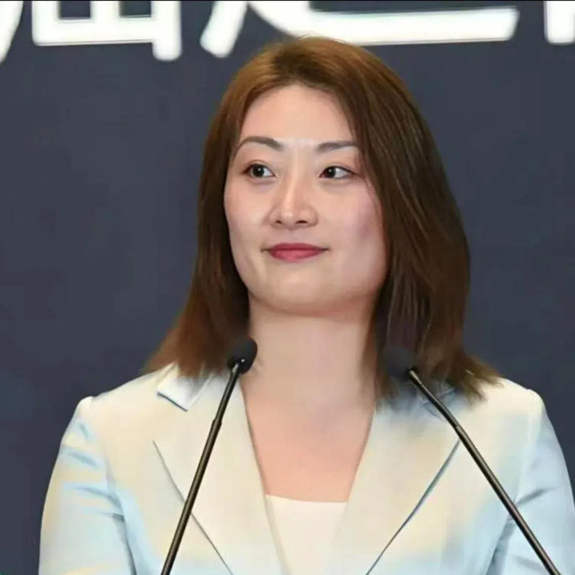 Kelly Zong’s delay in setting up trusts worth US$2.1 billion for her half-siblings has prompted them to file a lawsuit.