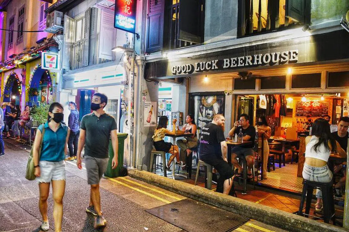 The notices must also state that any supply or consumption of alcohol outside their permitted hours is not allowed.