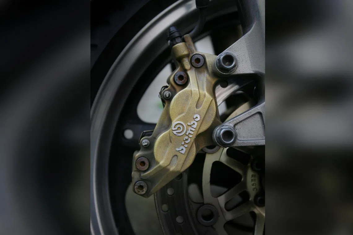 What a drag: Disc brake pads are always in contact with the brake discs, causing friction. 