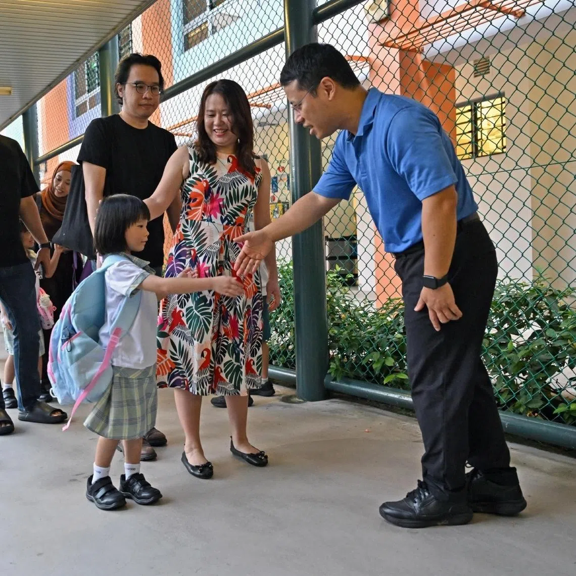 Education Minister Desmond Lee visiting Westwood Primary School on Jan 2 for the first day of school of the Primary 1 and MK@Westwood's Kindergarten 1 cohort. 