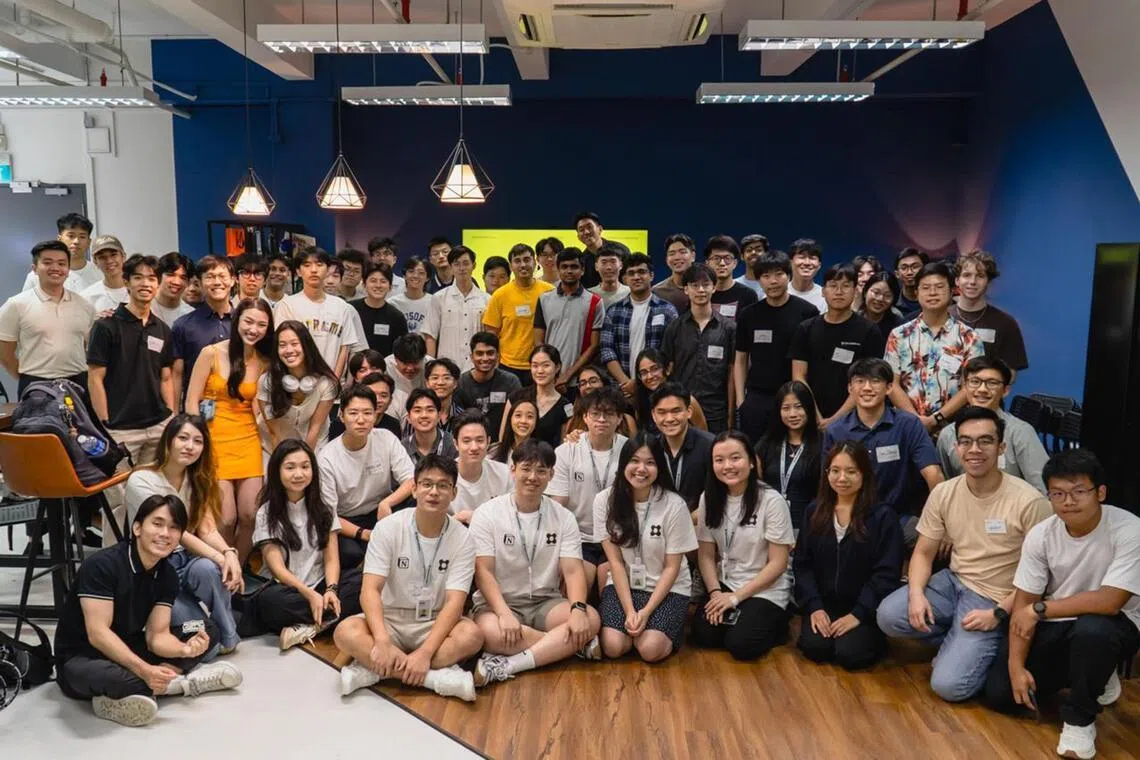 OpenMentor held an physical networking session in collaboration with Notion,  an online workspace platform.
