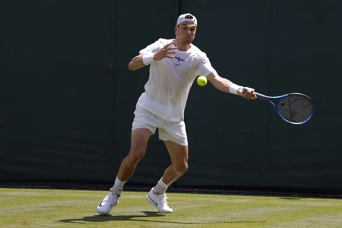 Tennis - Wimbledon - All England Lawn Tennis and Croquet Club, London, Britain - June 28, 2025 Britain's Jack Draper during a practice session REUTERS/Andrew Couldridge