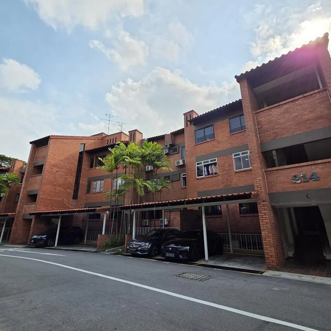 The reserve price in Loyang Valley’s latest collective sale attempt is $100 million less than that in its last tender in 2022.
