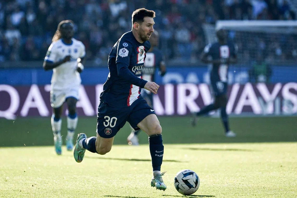 The Argentinian captain’s current contract with PSG ends in June 2023.