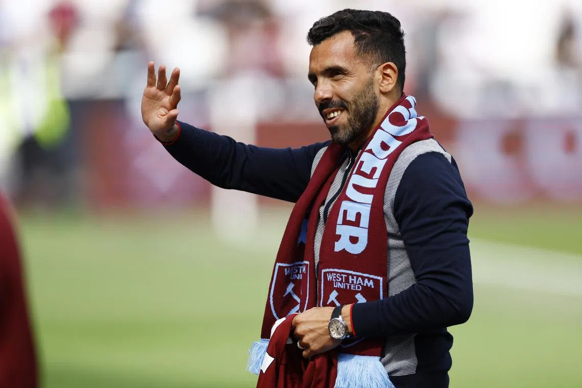 FILE PHOTO: Soccer Football - Premier League - West Ham United v Burnley - London Stadium, London, Britain - April 17, 2022 Former West Ham United player Carlos Tevez on the pitch before the match Action Images via Reuters/Andrew Boyers/File Photo