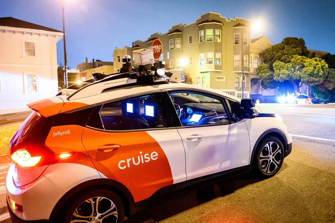 A California state agency will decide whether to allow robot car providers Alphabet Inc’s Waymo and General Motors’ Cruise to expand their for-pay, no-safety-driver services to all of San Francisco, day and night.