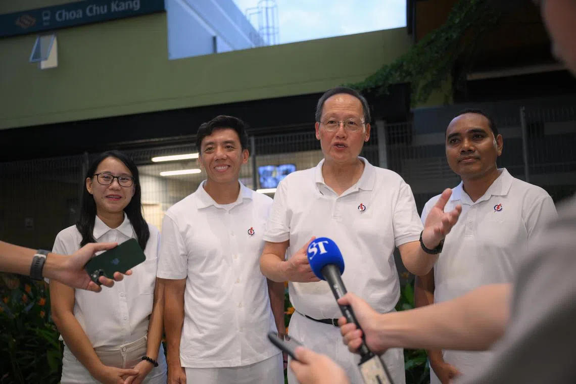 #PAP PAP candidates for Choa Chu Kang GRC Tan See Leng, Choo Pei Leng, Jeffrey Siow and Zhulkarnain Abdul Rahim speak to the press at Lot One Shopping Mall on April 30, 2025.