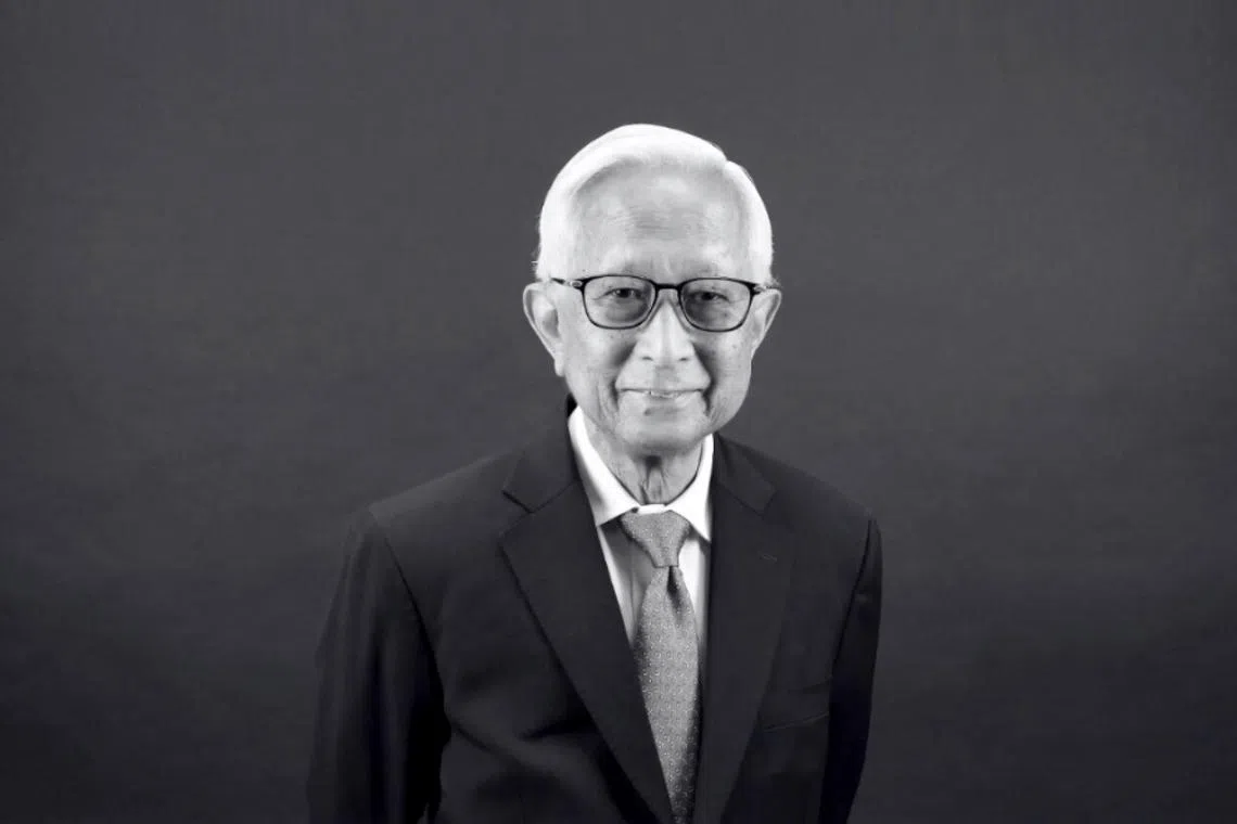 Senior Honorary Fellow Mr Thean Lip Ping.