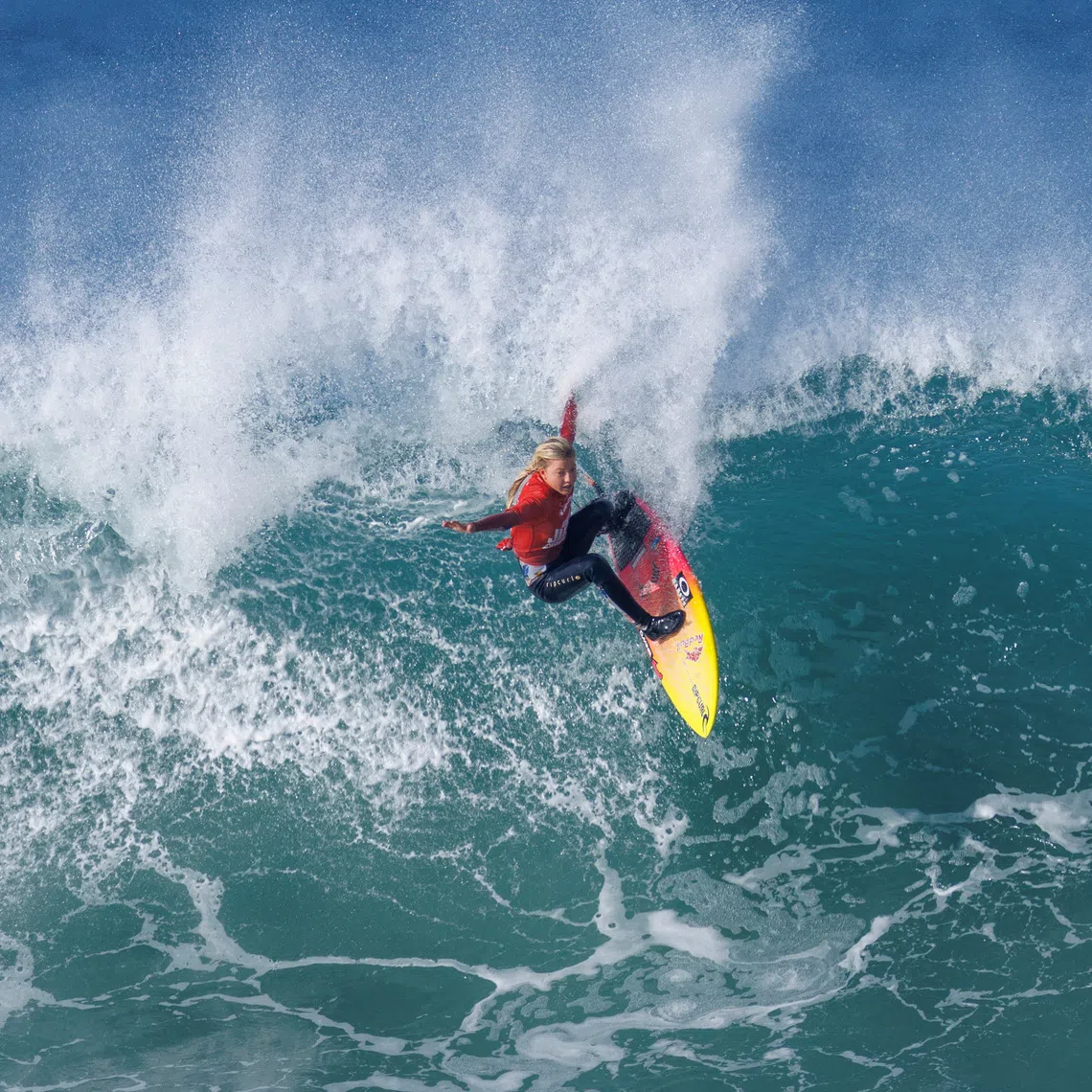 FILE PHOTO: Erin Brooks of the U.S. during the Women’s quarter-finals at the WSL World Junior Surf Championships at Cardiff Reef in Encinitas, California, U.S., January 13, 2023. REUTERS/Mike Blake/File Photo