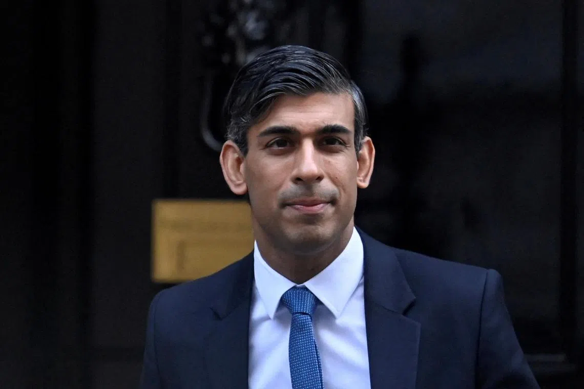 FILE PHOTO: British Prime Minister Rishi Sunak leaves Downing Street for the Houses of Parliament in London, Britain January 18, 2023. REUTERS/Toby Melville/File Photo