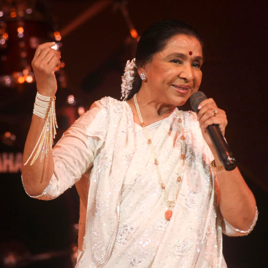 Asha Bhosle performing at the Carnegie Hall in New York in April 2008. The legendary Indian singer died on April 12, 2026.