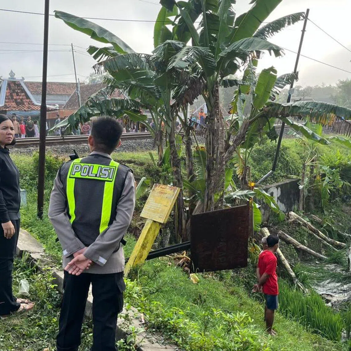 The driver of the car involved in the collision in Central Java province did not see the oncoming train on a level crossing due to thick fog.