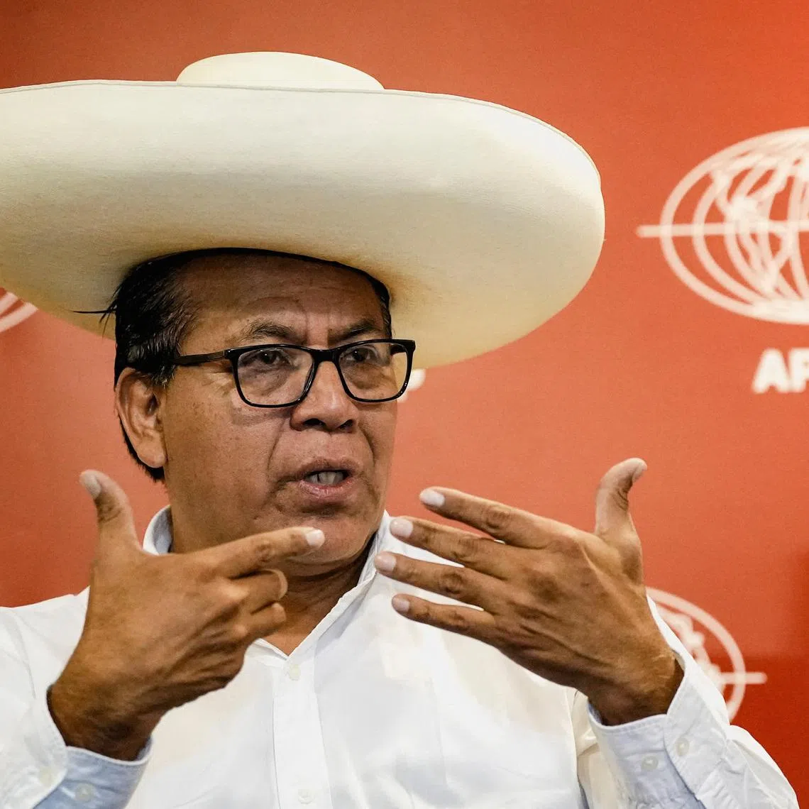 Left-wing presidential candidate Roberto Sanchez, who is expected to face right-wing presidential candidate Keiko Fujimori in a runoff in June, addresses the media in Lima, Peru, April 30, 2026. REUTERS/Angela Ponce