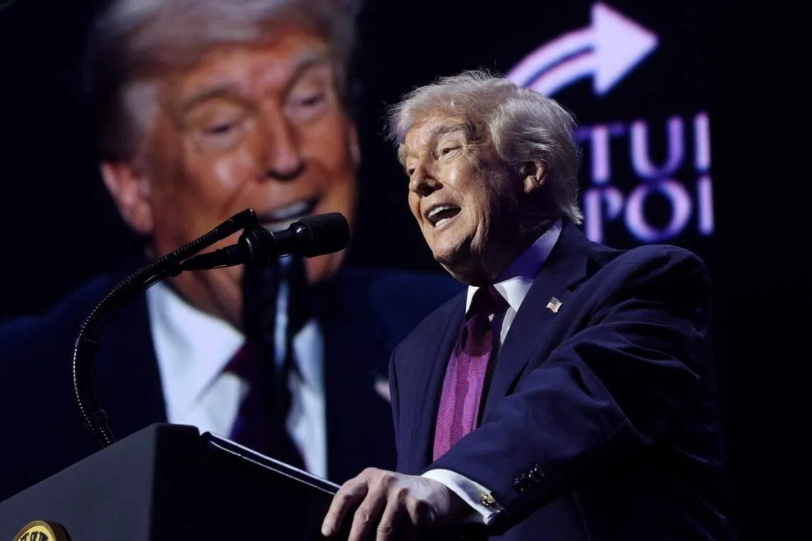 وطن نيوز – ترامب ومصلحة الضرائب في محادثات لتسوية دعواه القضائية بقيمة 12 مليار دولار