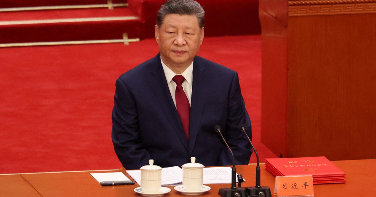 Xi Tributes Fukuda, Urges Japan to Safeguard Ties