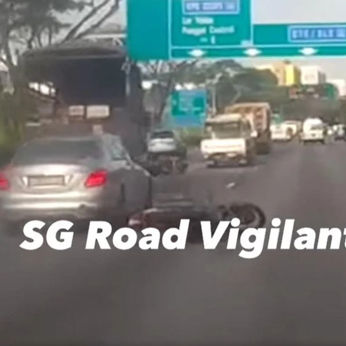 The accident happened at about 8.35am along TPE towards the Seletar Expressway before Kallang-Paya Lebar Expressway exit.