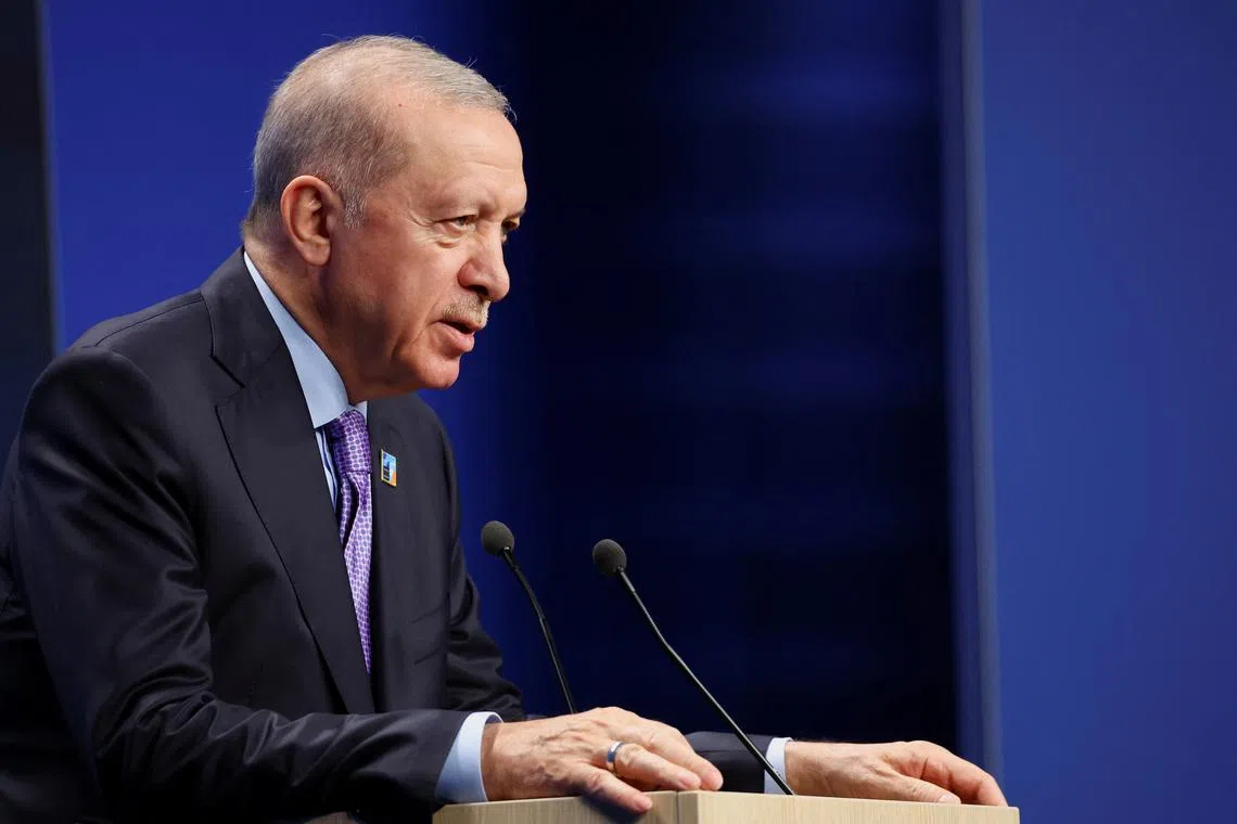 Turkey's President Tayyip Erdogan holds a press conference at the NATO summit in The Hague, Netherlands June 25, 2025. REUTERS/Piroschka Van De Wouw/File Photo