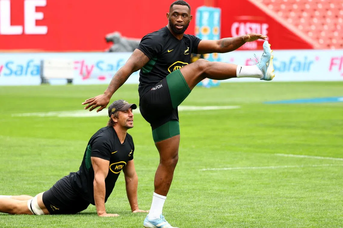 Rugby Union - Rugby Championship - South Africa Captain's Run - Ellis Park Stadium, Johannesburg, South Africa - August 30, 2024 South Africa's Siya Kolisi and Eben Etzebeth during training REUTERS/Siphiwe Sibeko/ File Photo