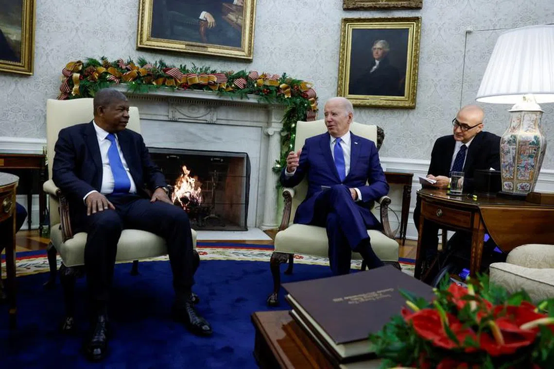 U.S. President Joe Biden meets with Angola's President Joao Manuel Goncalves Lourenco in the Oval Office at the White House in Washington, U.S., November 30, 2023. REUTERS/Evelyn Hockstein